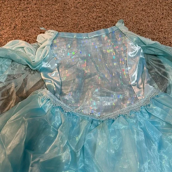 Elsa - Picture 4 of 5